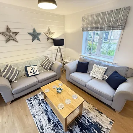 Seasalt - Part Of The The Bay Village With Pool, Gym And Direct Access, Pub, Restaurant, Tennis And Meadows Walks *