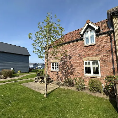 Seasalt - Part Of The The Bay Village With Pool, Gym And Direct Access, Pub, Restaurant, Tennis And Meadows Walks *